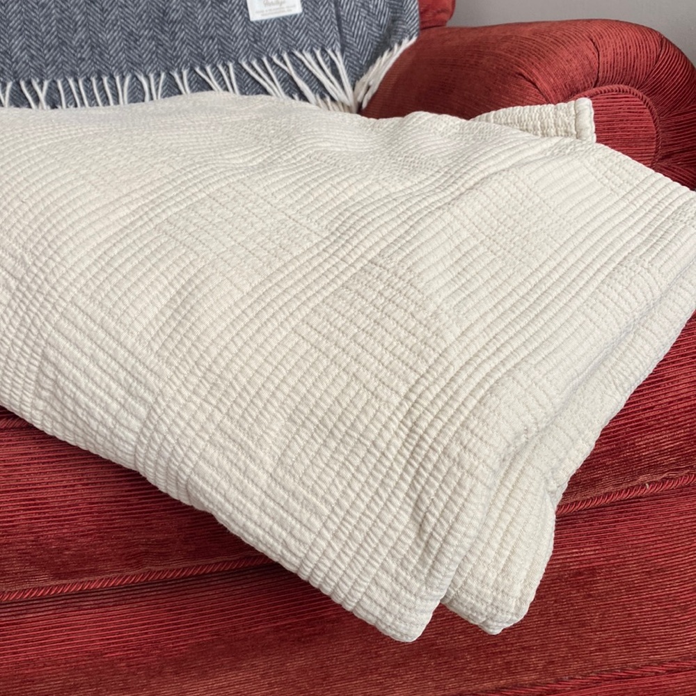 LL Bean Twin matelasse bedspread